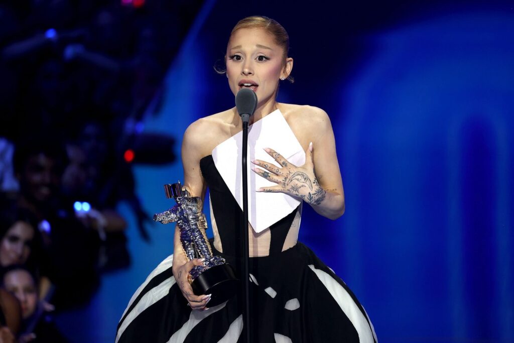Ariana Grande Wins Video of the Year 2025