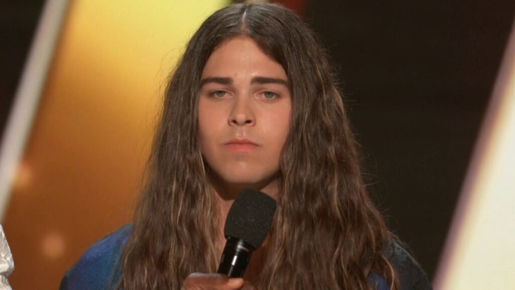 Jourdan Blue – Vocalist
