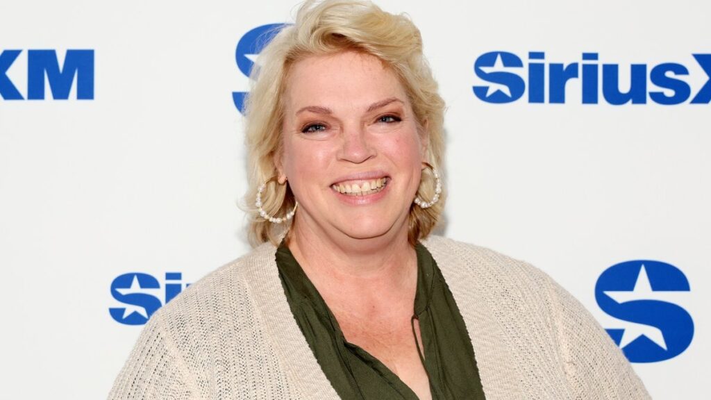 Janelle Brown – Former wife focusing on independence and honoring her late son, Garrison.