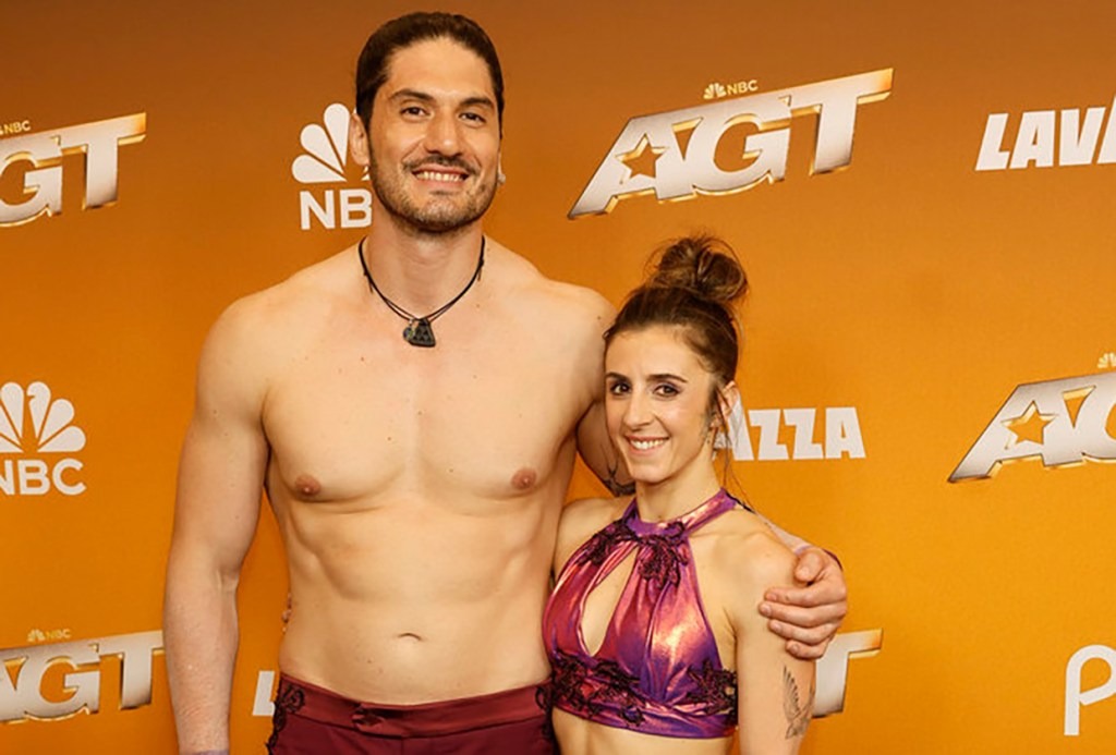 Sirca Marea – Acrobatic Dance Group
