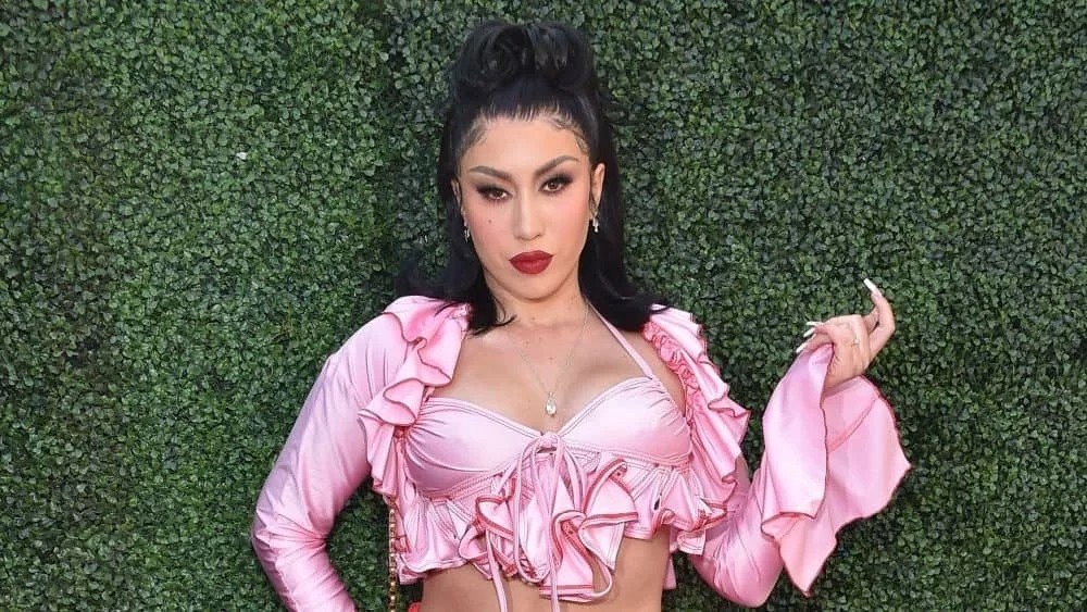 Karly Marina Loaiza, known professionally as Kali Uchis, is an American singer and songwriter. 