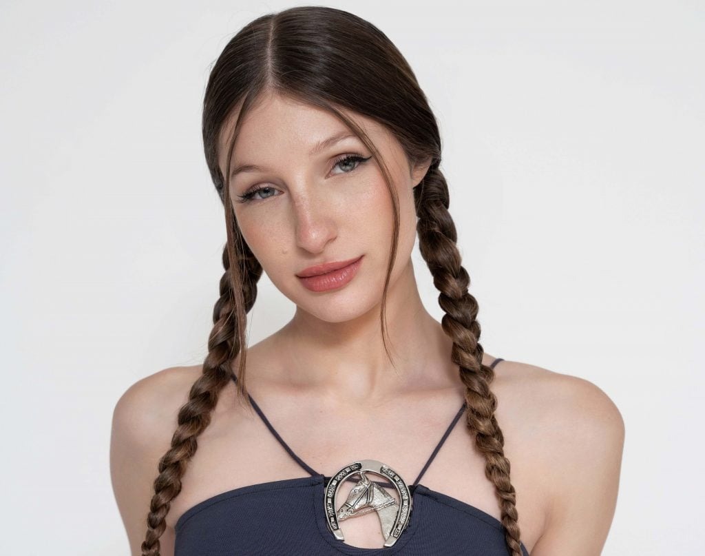 Yami Safdie Argentine singer and internet personality
