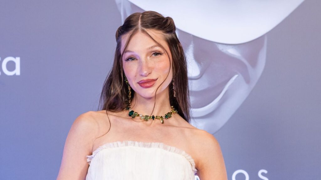 Yami Safdie 2025: Rising Hollywood Star and Upcoming Film Projects