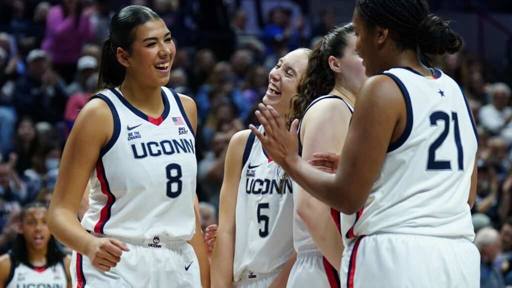 Women's AP preseason Top 25 poll reaction