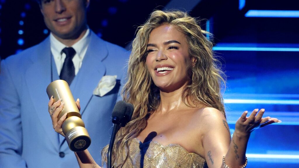 Tropical Song of the Year: Karol G – "Si Antes Te Hubiera Conocido"