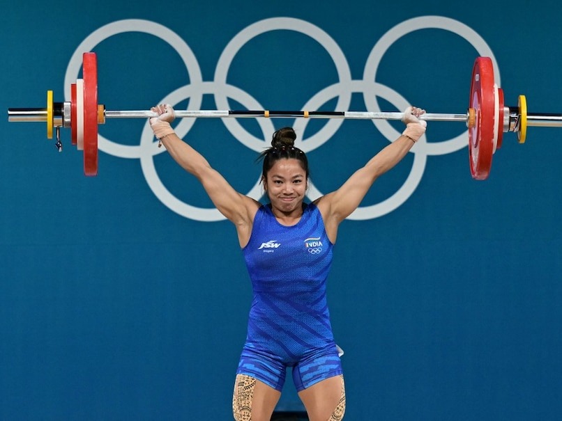 India's Mirabai Chanu wins silver at World Weightlifting Championships

