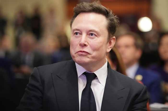 Tesla Under Fire As US Launches Probe Into 2.8 Million Cars For Breaking Traffic Rules
