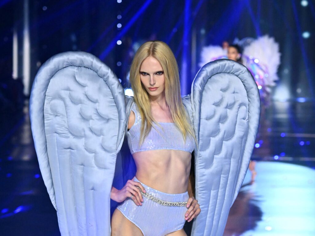 Victoria’s Secret Fashion Show 2025 Backstage Beauty: Alex Consani