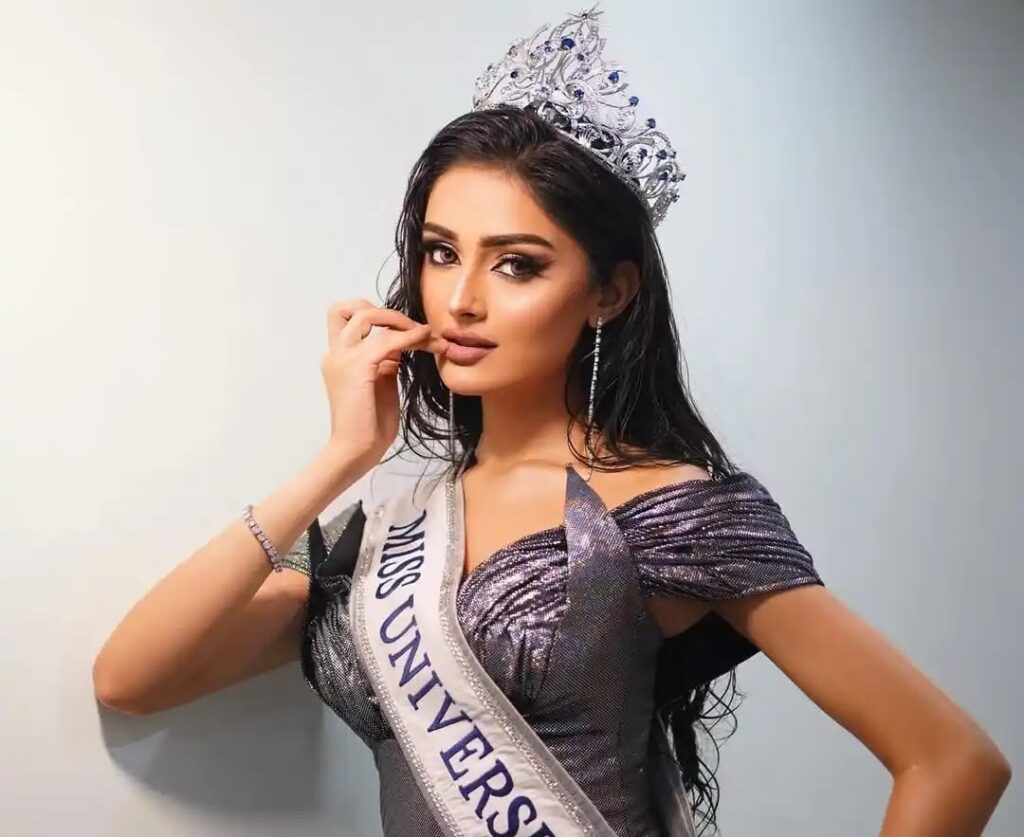 Manika Vishwakarma's golden national costume at Miss Universe 2025