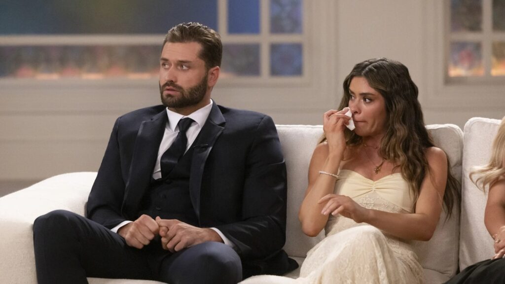 Who Did Dakota Cheat on Taylor With in Season 3? The Shocking Twist That Changed Everything