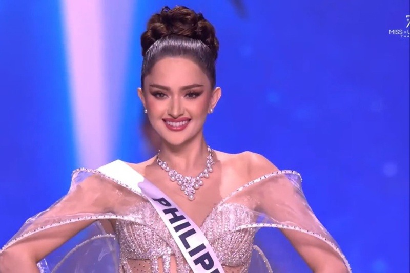 Ahtisa Manalo Filipino model
