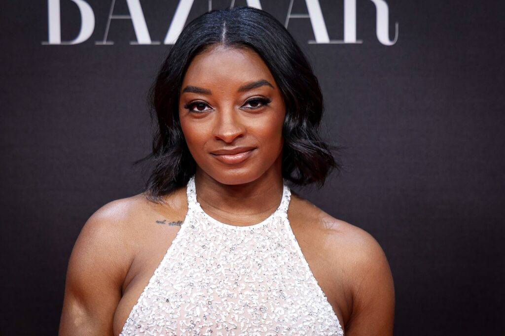 Simone Biles and Jonathan Owens share photos of their new home