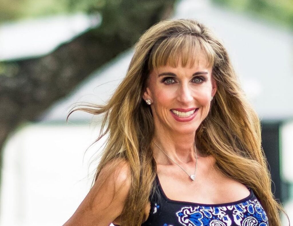 Billionaires Michael and Susan Dell are donating $6.25 billion dollars to deposit $250 into savings accounts for up to 25 million American