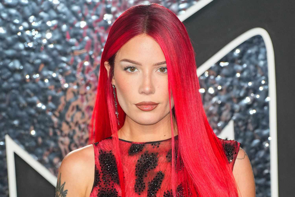 Life of Halsey Biography, Songs, Albums & Life Story